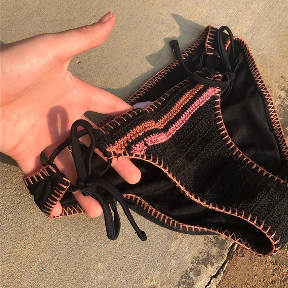 Knitted black bottoms - Picture 3 of 4